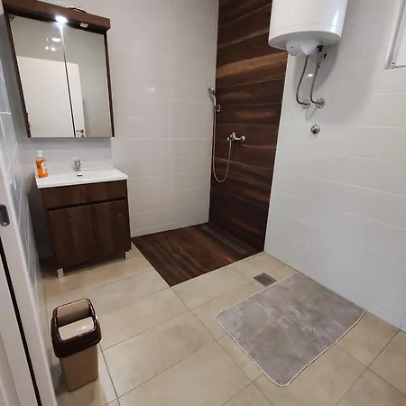 Vinogradi Zmajevacki Младеновац