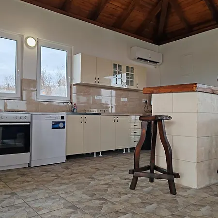 Vinogradi Zmajevacki Дом отдыха Младеновац