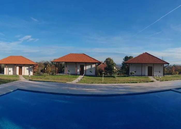 Vinogradi Zmajevacki 姆拉代诺瓦茨