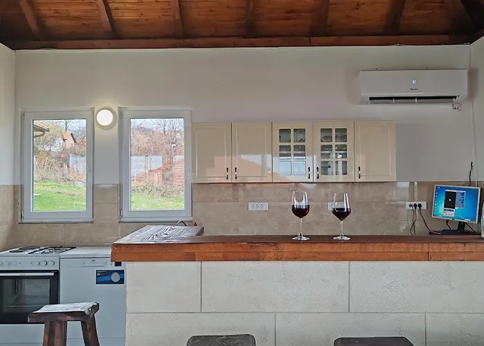 Vinogradi Zmajevacki 姆拉代诺瓦茨